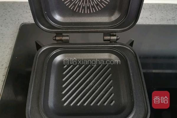 金灿灿的焦边与蜜的软心——一只平底锅里的晨间童话